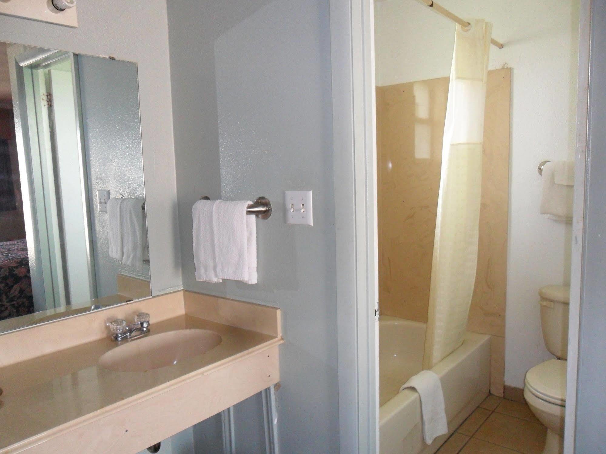 A-Ok Motel Muenster Екстериор снимка