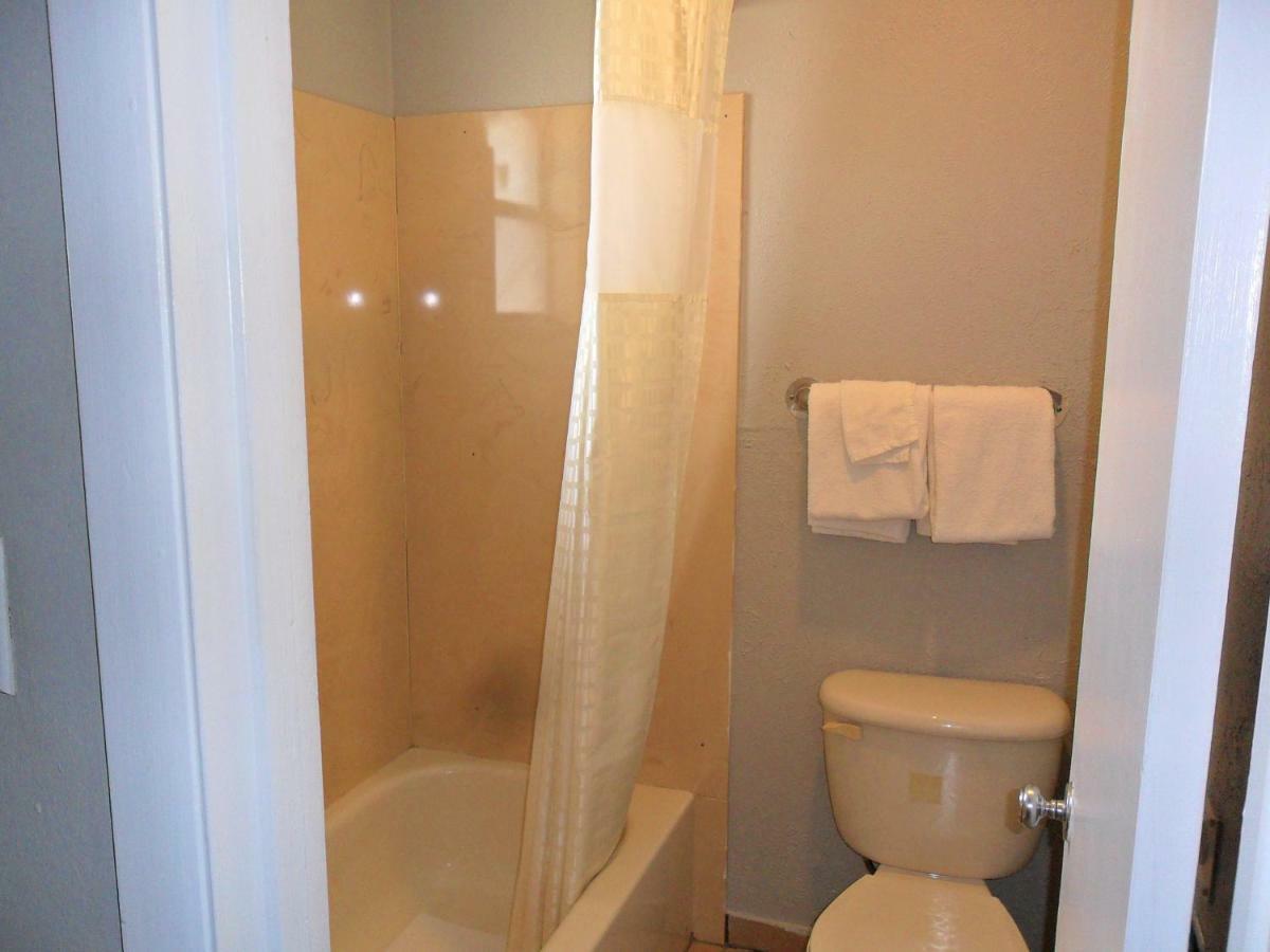 A-Ok Motel Muenster Екстериор снимка